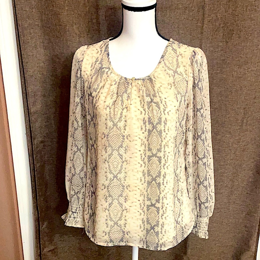 NWT GORGEOUS 2 piece SNAKESKIN BLOUSE .